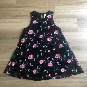 Embroidered trapeze dress